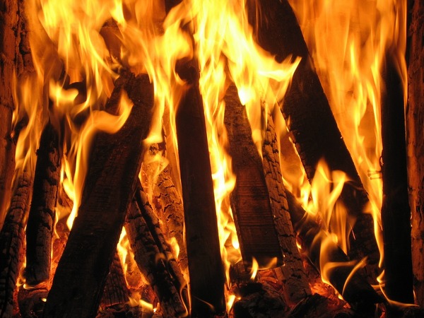 fireplace-821453_1280